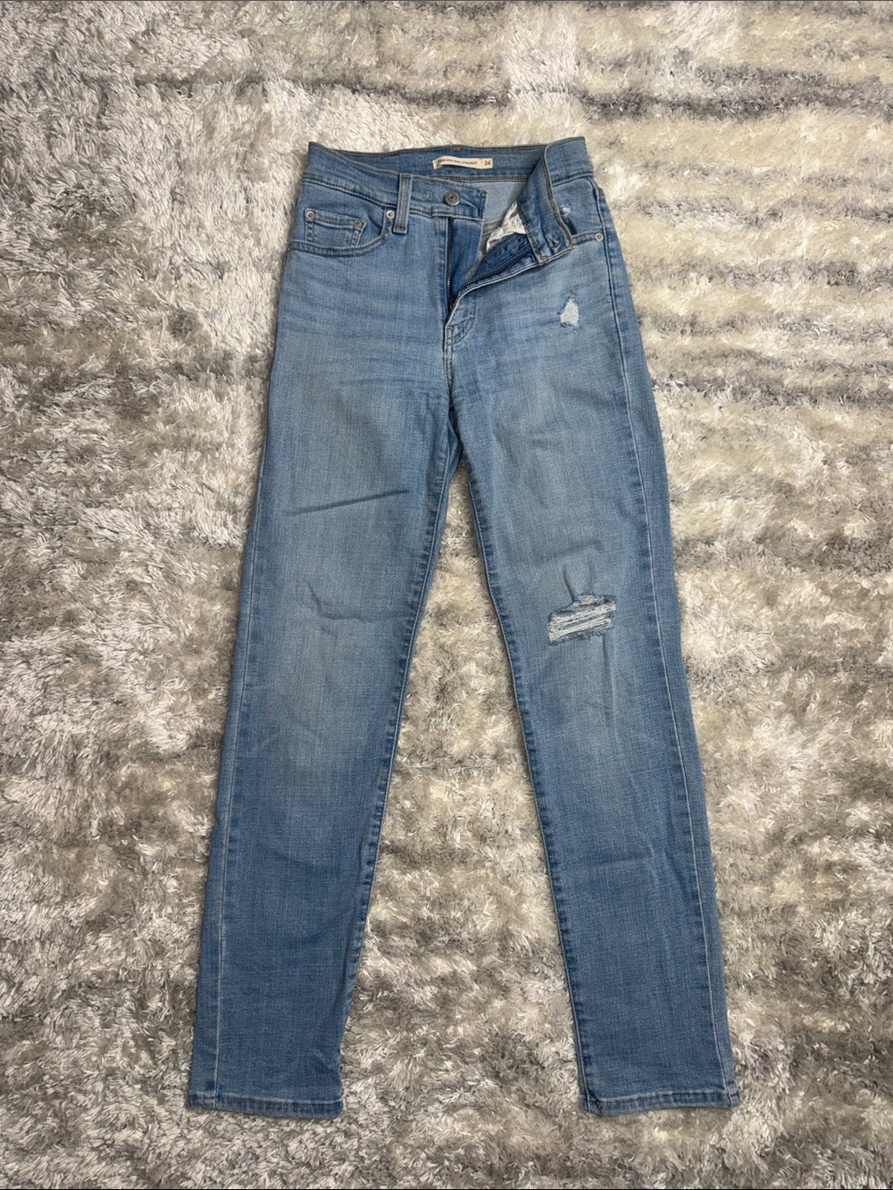 Levi's Light Blue Straight Leg Women's Jeans